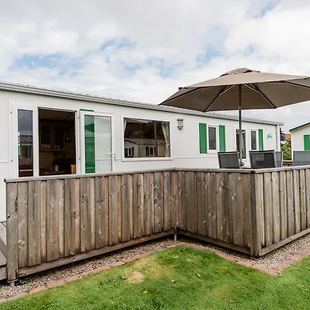 Camping Am Deich Gmbh & Co. Kg Chalet *