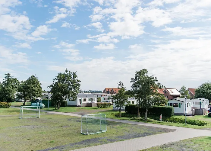 Camping Am Deich Gmbh & Co. Kg *